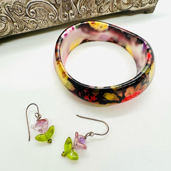 Vintage Tulip Glass Earrings & Floral bracelet - Picture 8 of 8
